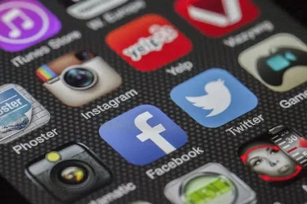 Facebook ,Instagram and twitter may get ban in India