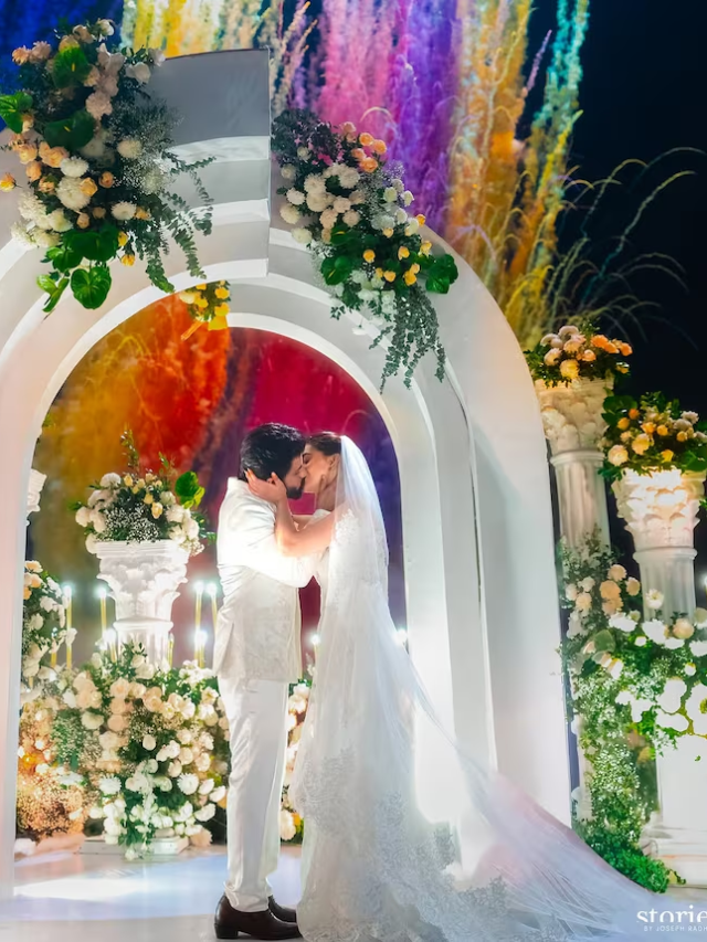 Keerthy Suresh-Antony kiss at their wedding